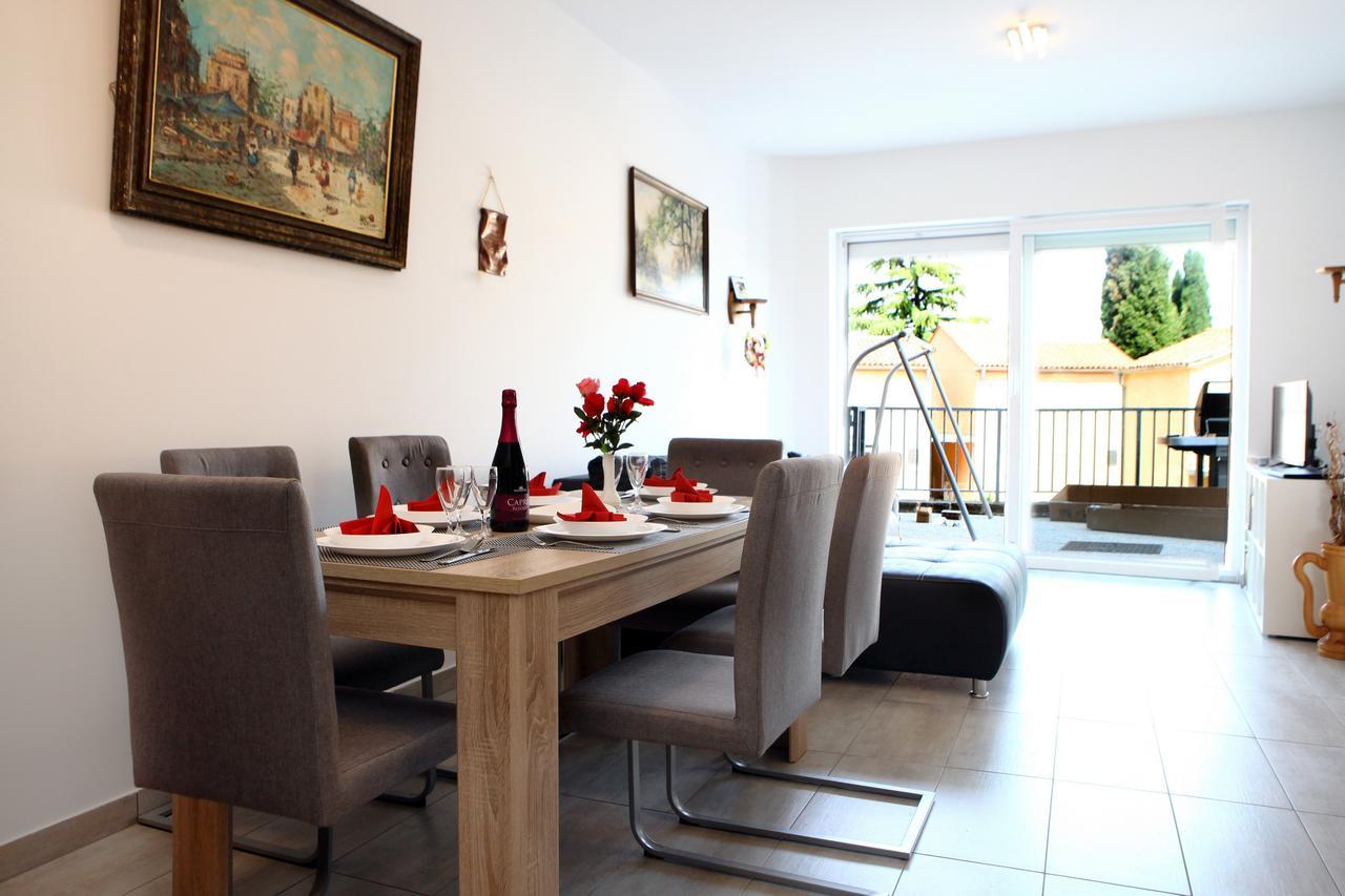 Charming San Simon Beach Apartment Jn Izola Exterior photo